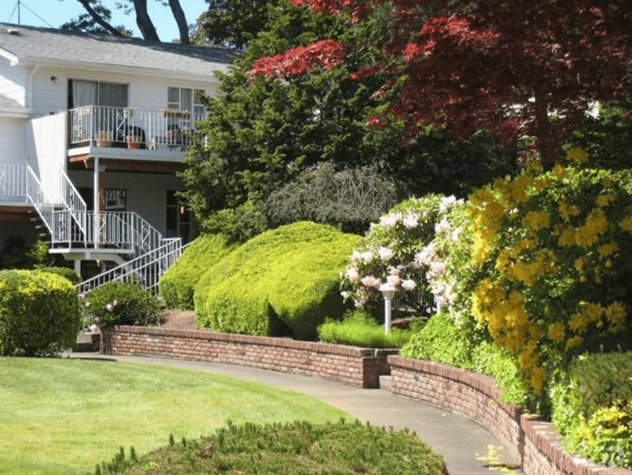 Photos and Video of Jamestown Apartments in Salem, OR